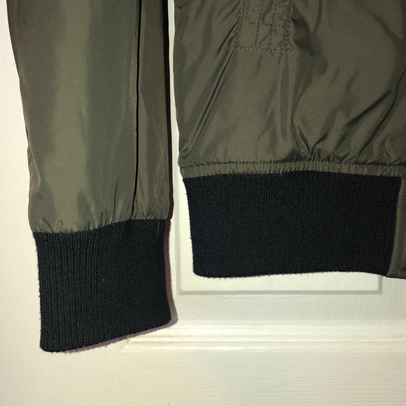 Forever 21 Mens Bomber Jacket - Picture 3 of 3